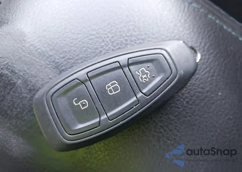 2016 Ford Focus Rs из США, поврежденный, VIN WF0DP3TH2G4117451